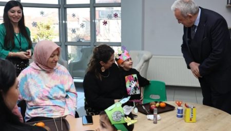 Başkan Özdemir’den Çalı Kadın ve Çocuk Akademisi’ne Ziyaret