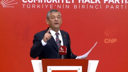 Özgür Özel: “İBB soruşturmaları iftira ve para pazarlığına dönüştü, çete çökecek”